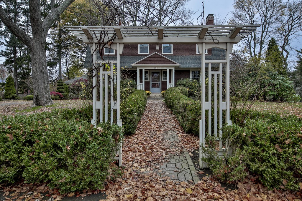 42 Stanwood Road Swampscott, MA 01907 - Photo 2 of 30 Gallery Image 2