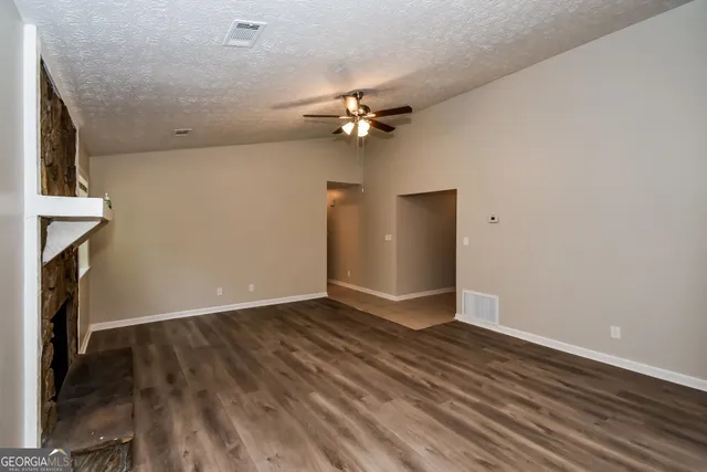 $1,595 | 263 Independence Drive, Jonesboro, GA 30238