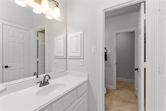 $1,200,000 | 22 North Millsap Circle, The Woodlands, TX 77382