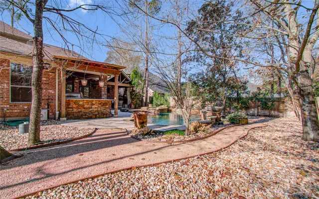 $1,200,000 | 22 North Millsap Circle, The Woodlands, TX 77382