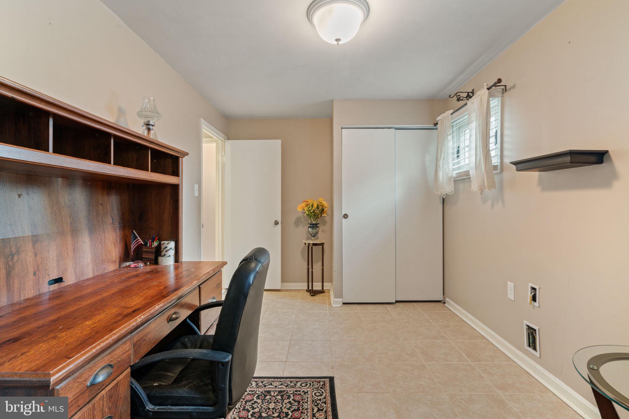 7610 Bland Drive Manassas, VA 20109 - Photo 31 of 43 a dining room with furniture and window
