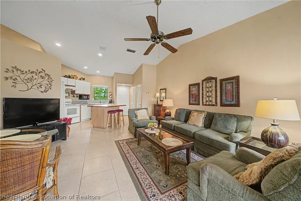 $95,000 | 4869 Casablanca Circle, Unit G22, Sebring, FL 33870