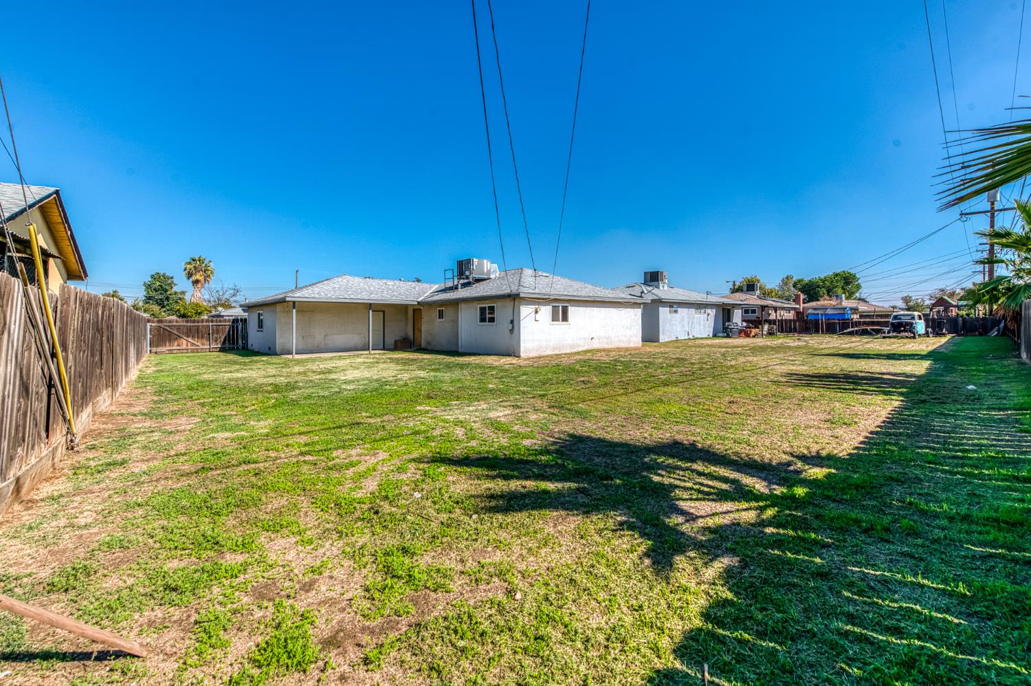 8625 La Vaca Way Hanford, CA 93230 - Photo 26 of 33 a view of a swimming pool with an ocean view