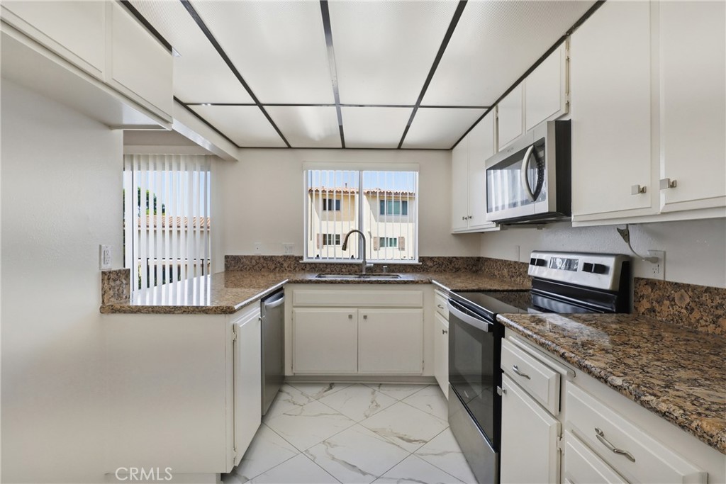 28301 Ridgefalls Court Rancho Palos Verdes, CA 90275 - Photo 20 of 39 Gallery Image 20