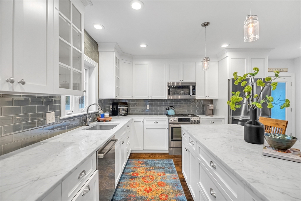 71 Bacon Street Natick, MA 01760 - Photo 10 of 41