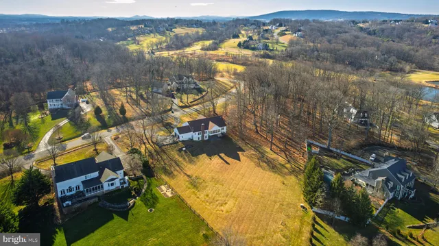 $1,100,000 | 35405 Carnoustie Circle, Round Hill, VA 20141