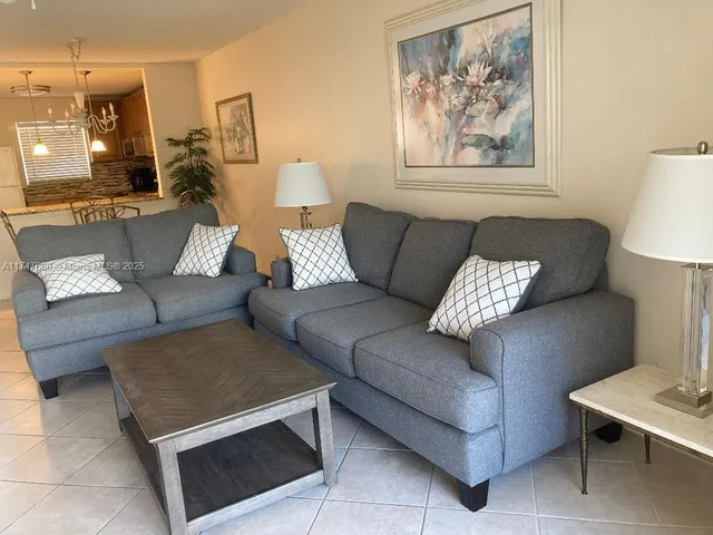 $4,000 | 1541 South Ocean Boulevard, Unit 213, Lauderdale-by-the-Sea, FL 33062