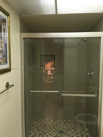 $4,000 | 1541 South Ocean Boulevard, Unit 213, Lauderdale-by-the-Sea, FL 33062