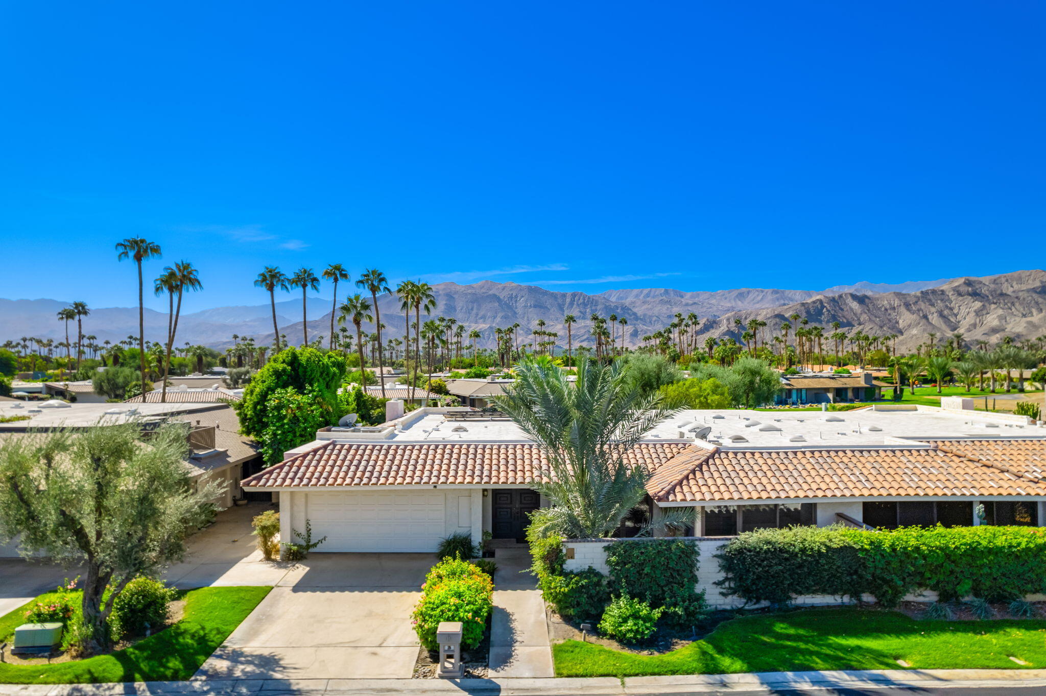 14 Reed Court Rancho Mirage, CA 92270 - Photo 1 of 36 Front of Home