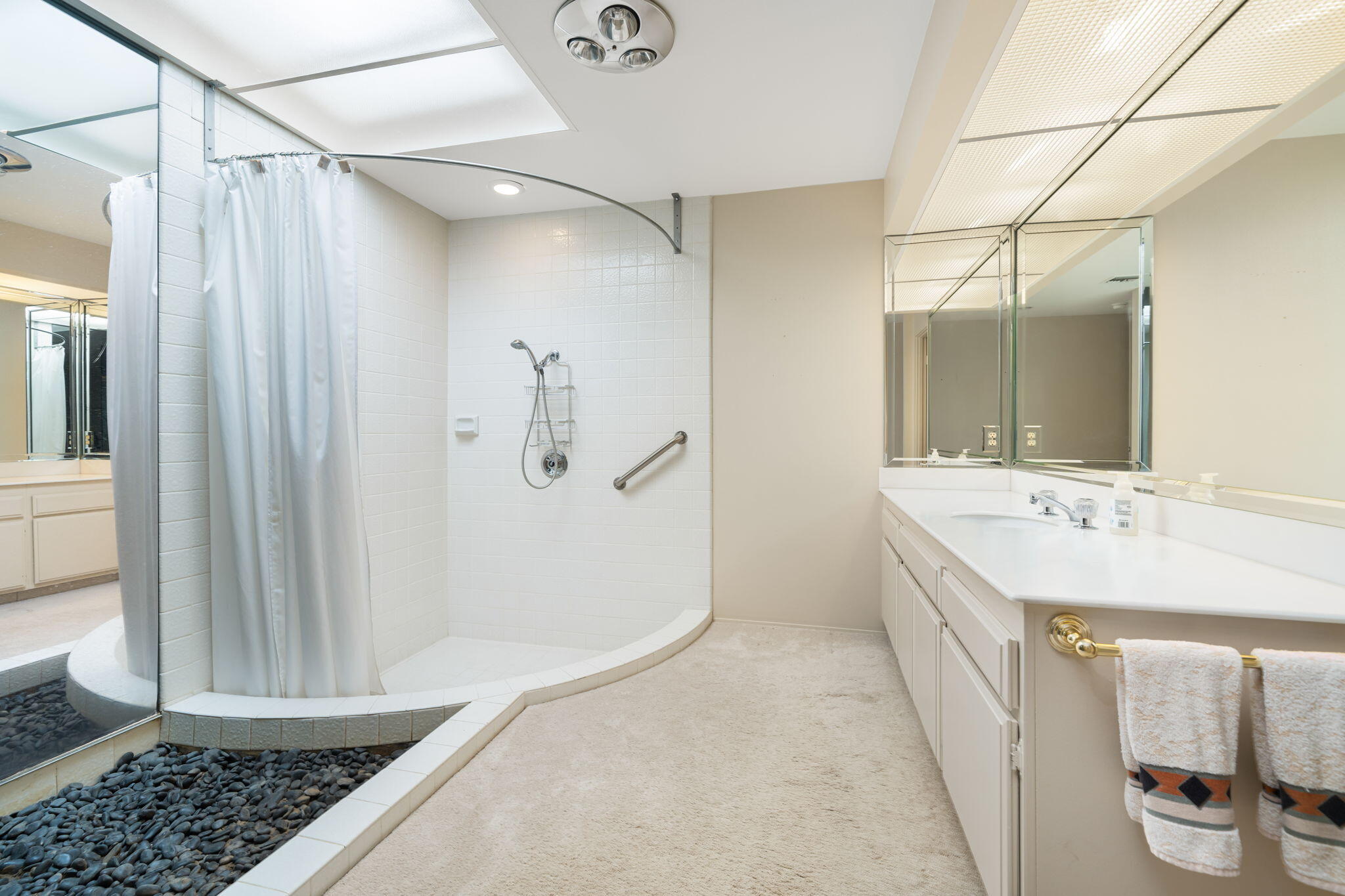 14 Reed Court Rancho Mirage, CA 92270 - Photo 22 of 36 Guest Bath 2