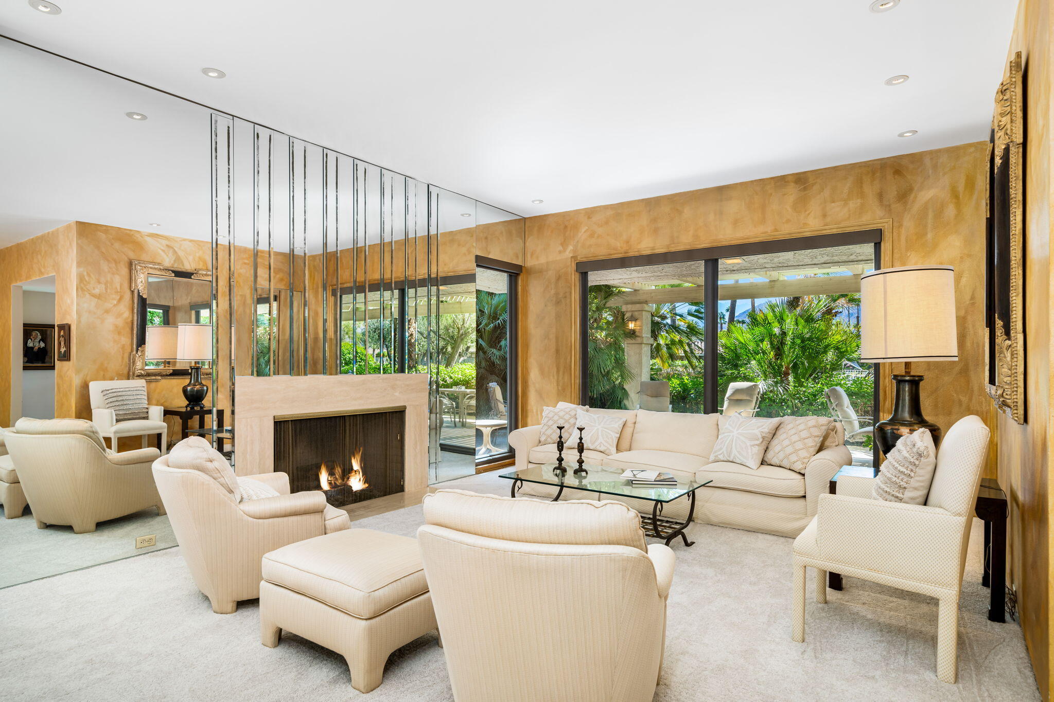 14 Reed Court Rancho Mirage, CA 92270 - Photo 3 of 36 Living Room