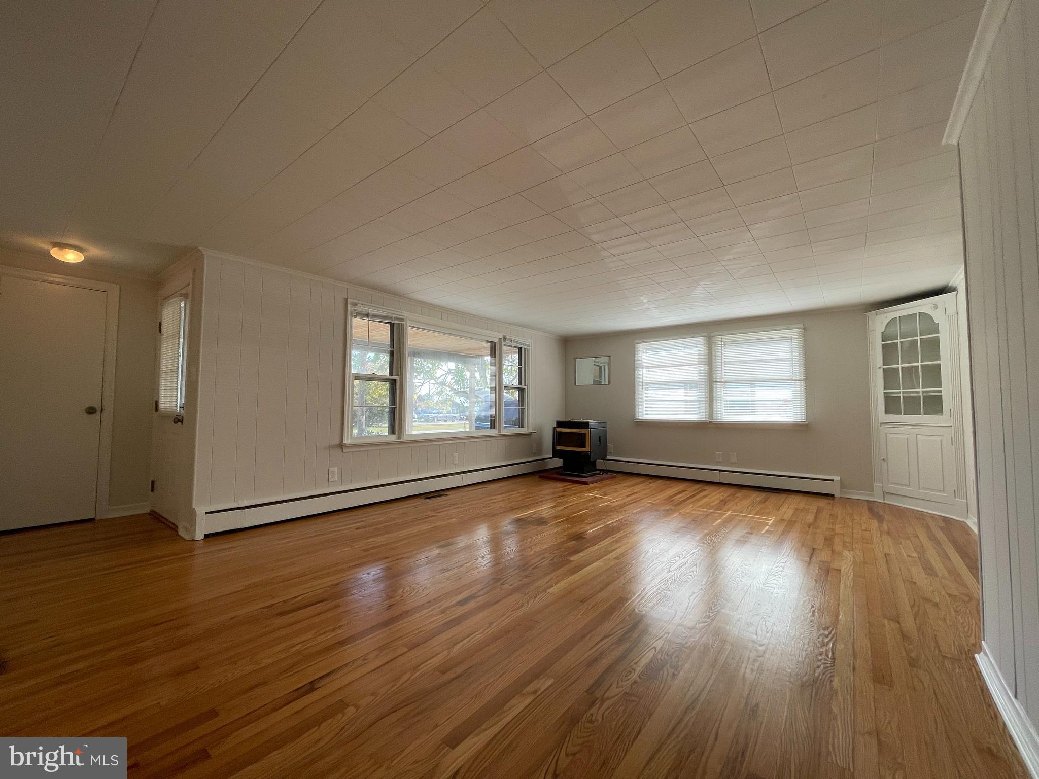 124 Henderson Road Henderson, MD 21640 - Photo 3 of 9 Hardwood Floors