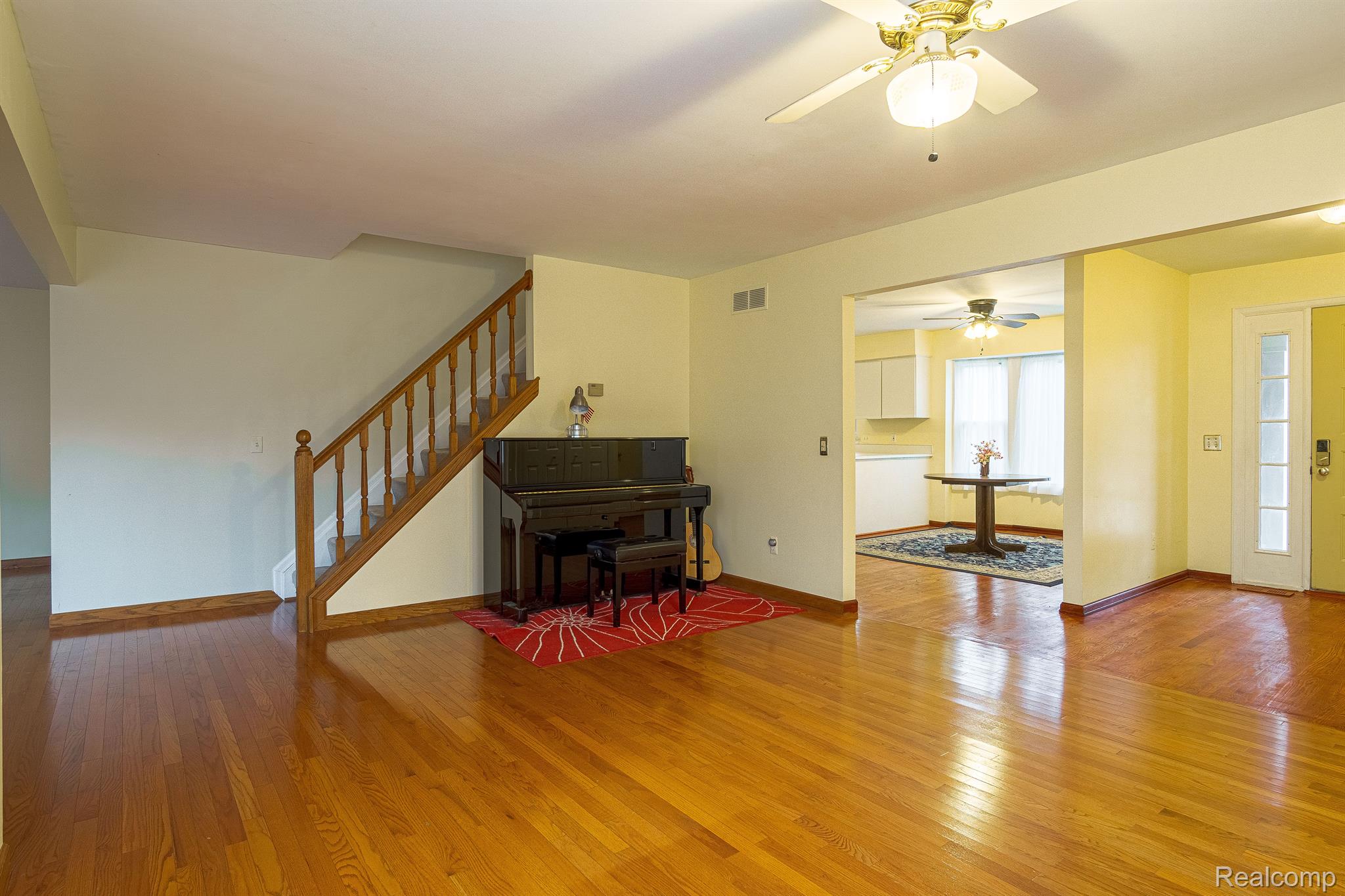 45622 Hanford Road Canton, MI 48187 - Photo 4 of 21 Gallery Image 4