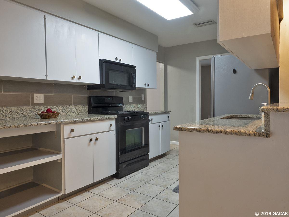 3745 Southwest 6th Place Gainesville, FL 32607 - Photo 5 of 22