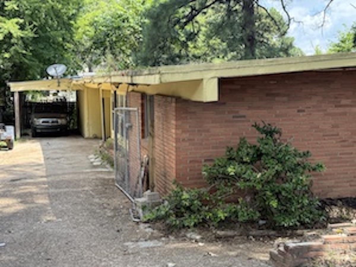 a view of a car garage