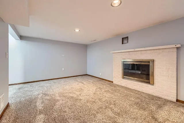 $2,400 | 7724 Major Avenue North, Brooklyn Park, MN 55443