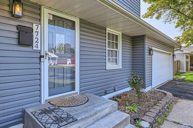 $2,400 | 7724 Major Avenue North, Brooklyn Park, MN 55443