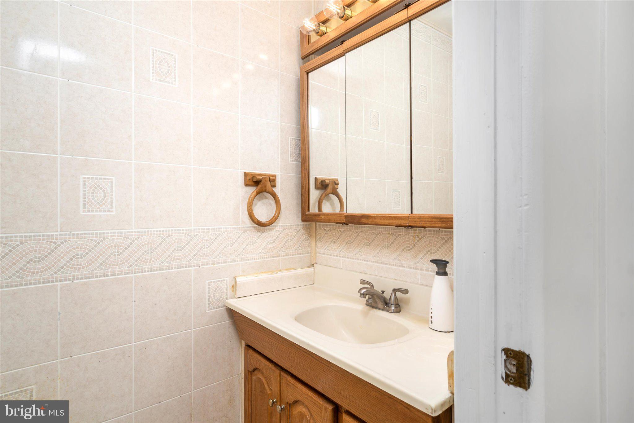 71 Probasco Road East Windsor, NJ 08520 - Photo 11 of 26