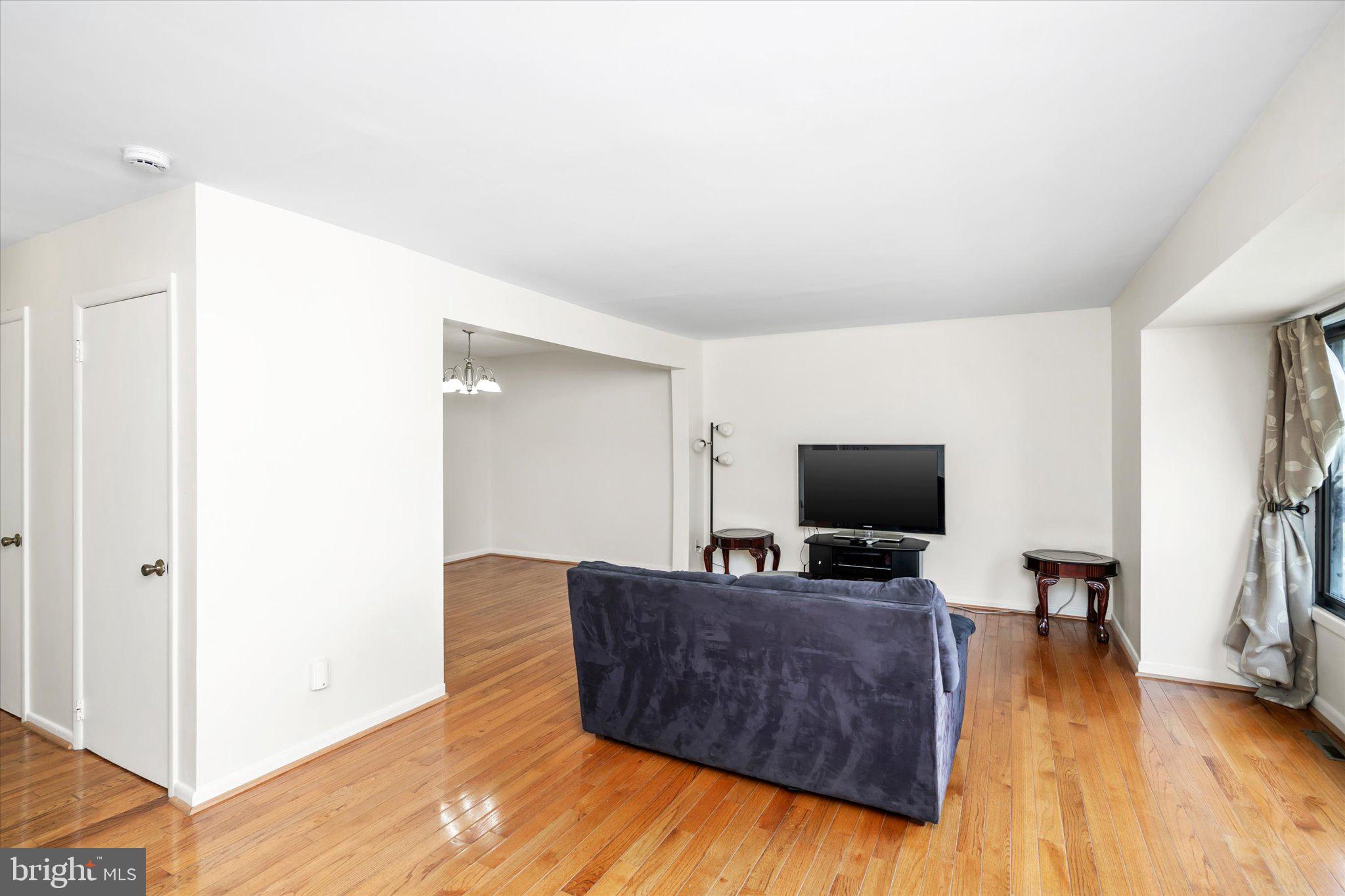 71 Probasco Road East Windsor, NJ 08520 - Photo 3 of 26