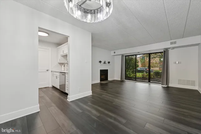 $2,400 | 40 Le Forge Court, Chesterbrook, PA 19087