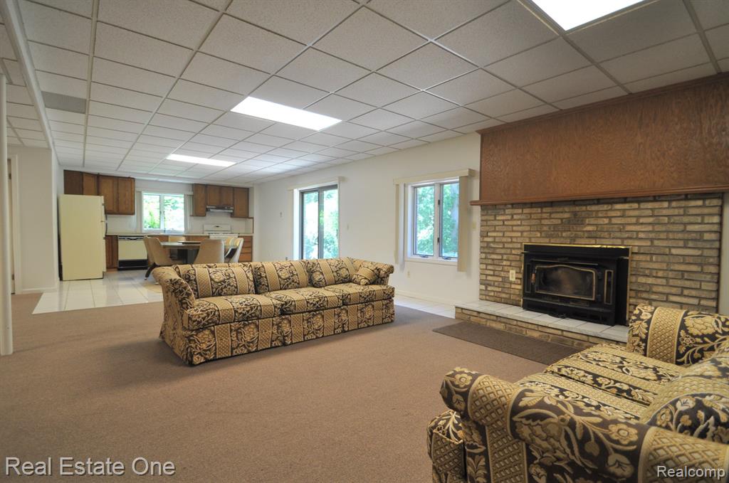 2185 Clinton View Circle Rochester Hills, MI 48309 - Photo 21 of 36