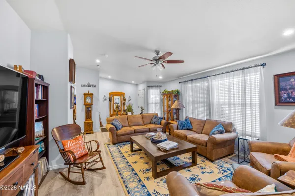 $1,300,000 | 1150 North Three Bears Loop, Parks, AZ 86018