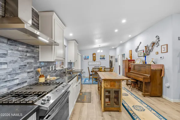 $1,300,000 | 1150 North Three Bears Loop, Parks, AZ 86018