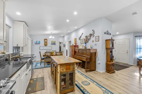 $1,300,000 | 1150 North Three Bears Loop, Parks, AZ 86018