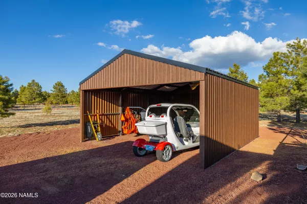 $1,300,000 | 1150 North Three Bears Loop, Parks, AZ 86018