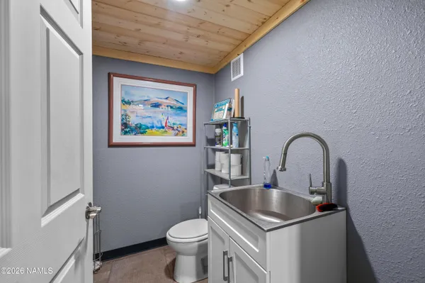 $1,300,000 | 1150 North Three Bears Loop, Parks, AZ 86018