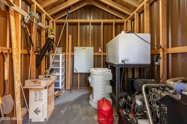 $1,300,000 | 1150 North Three Bears Loop, Parks, AZ 86018