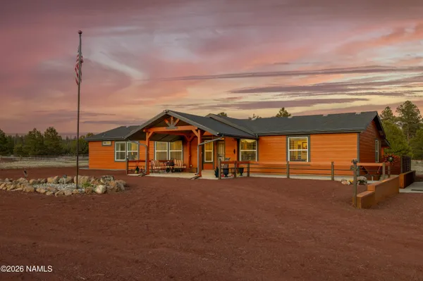 $1,300,000 | 1150 North Three Bears Loop, Parks, AZ 86018