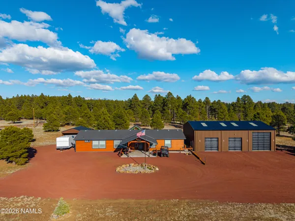 $1,300,000 | 1150 North Three Bears Loop, Parks, AZ 86018