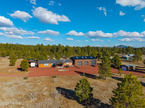 $1,300,000 | 1150 North Three Bears Loop, Parks, AZ 86018