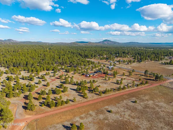 $1,300,000 | 1150 North Three Bears Loop, Parks, AZ 86018