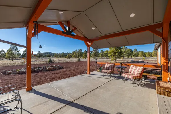 $1,300,000 | 1150 North Three Bears Loop, Parks, AZ 86018