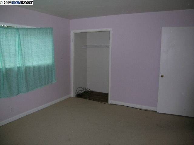 186 East Leland Road Pittsburg, CA 94565 - Photo 6 of 9