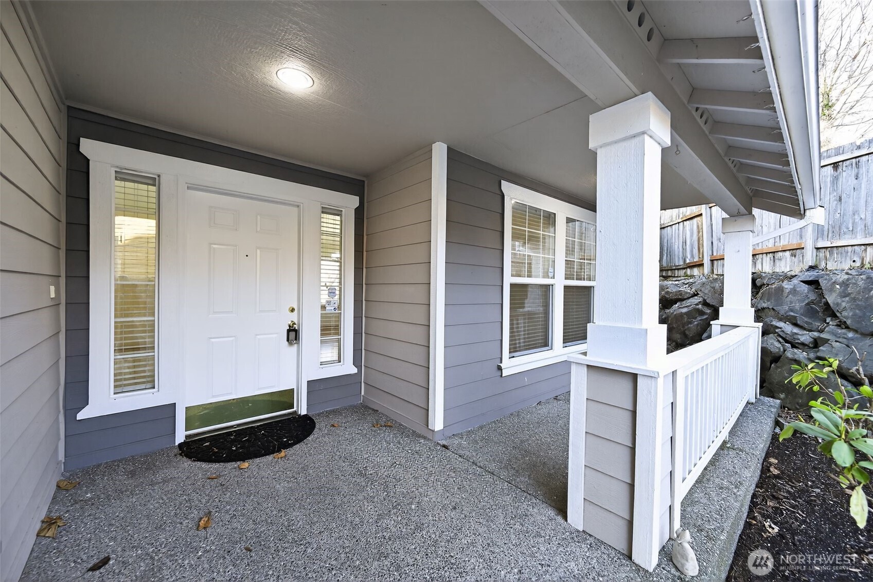 2103 Northeast 6th Circle Renton, WA 98056 - Photo 5 of 38
