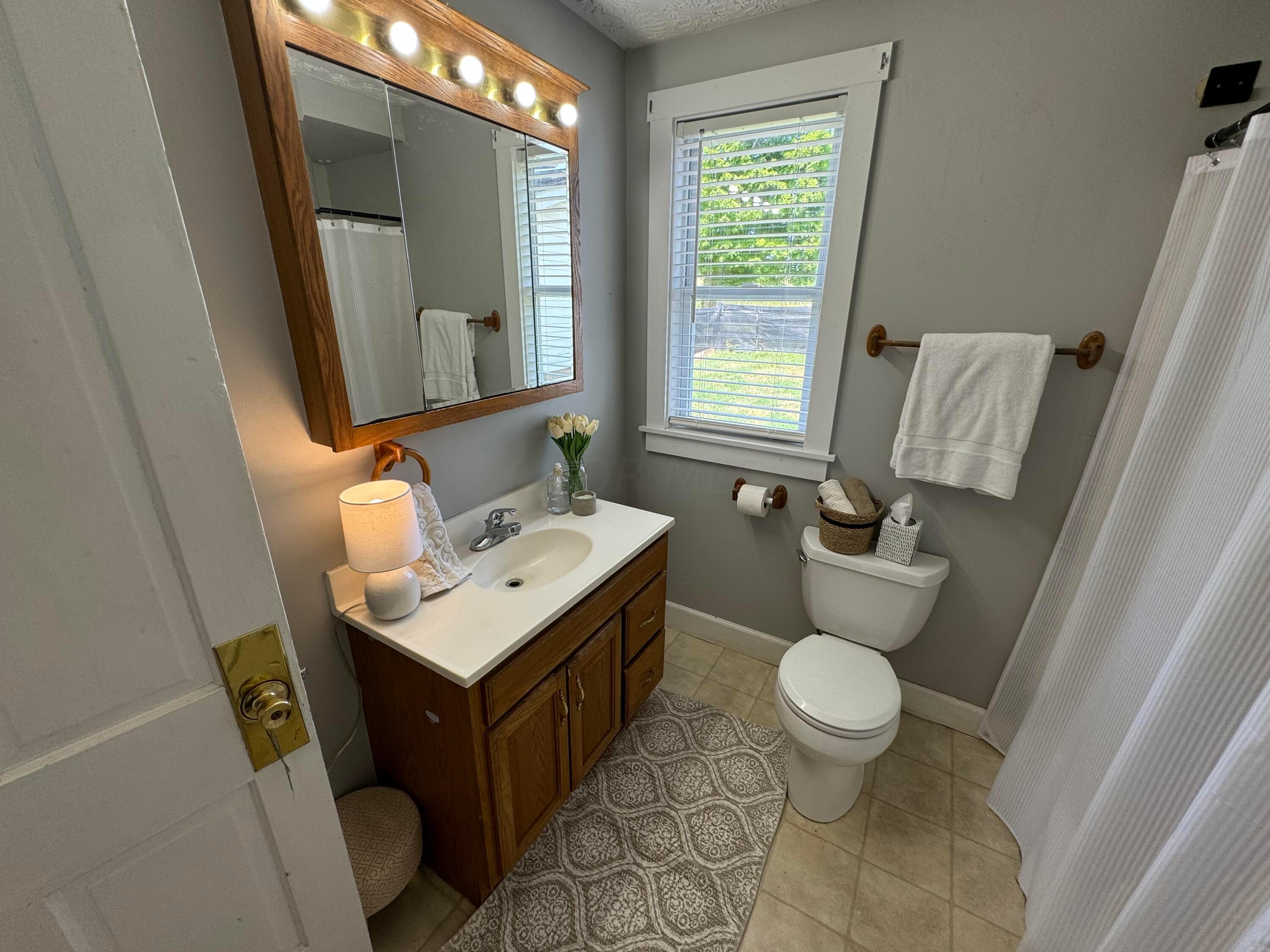 9580 Dozer Road Southwest Stoutsville, OH 43154 - Photo 18 of 44 Bathroom