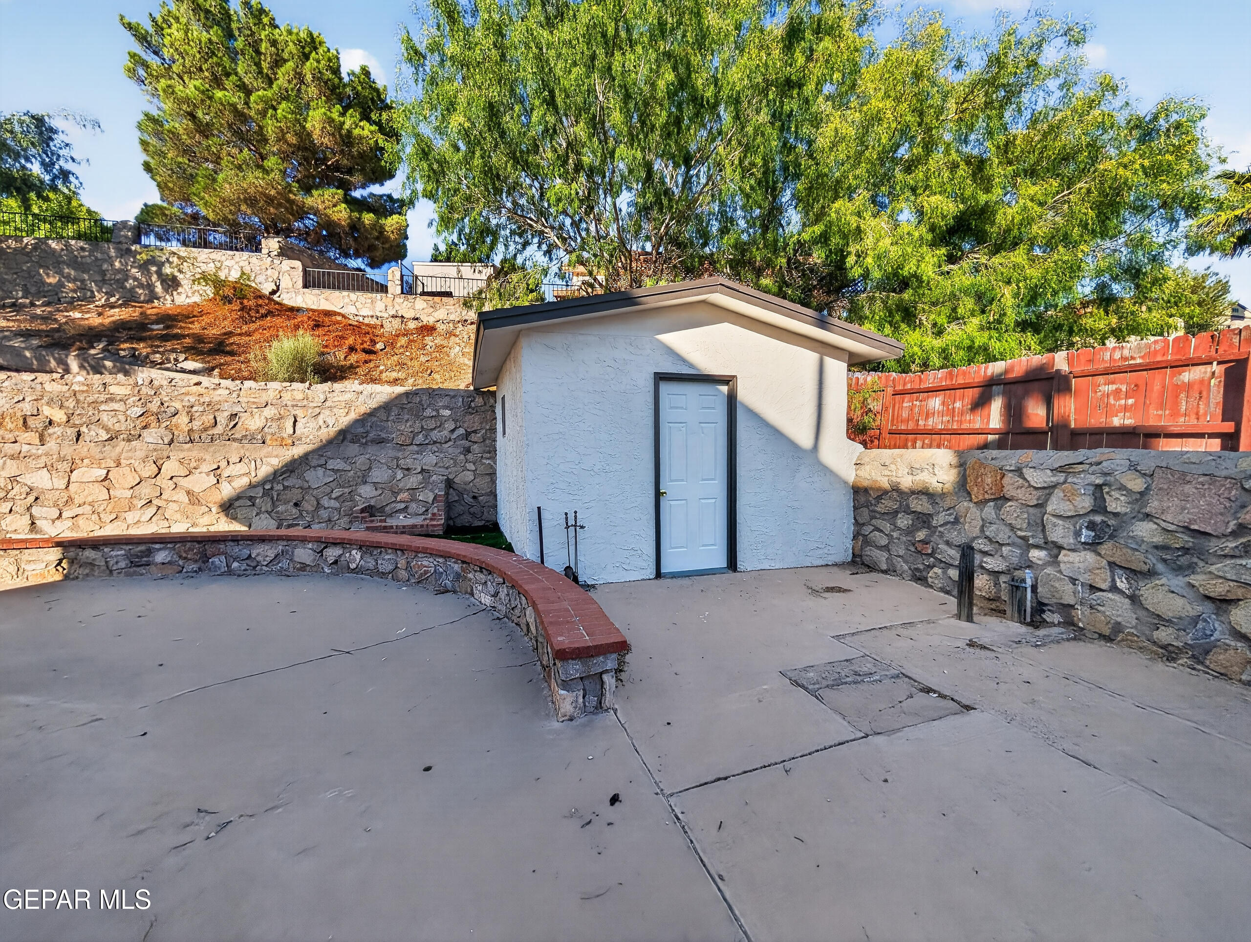 808 Rotterdam Way El Paso, TX 79912 - Photo 37 of 43 016_PXL_20260623_001803713