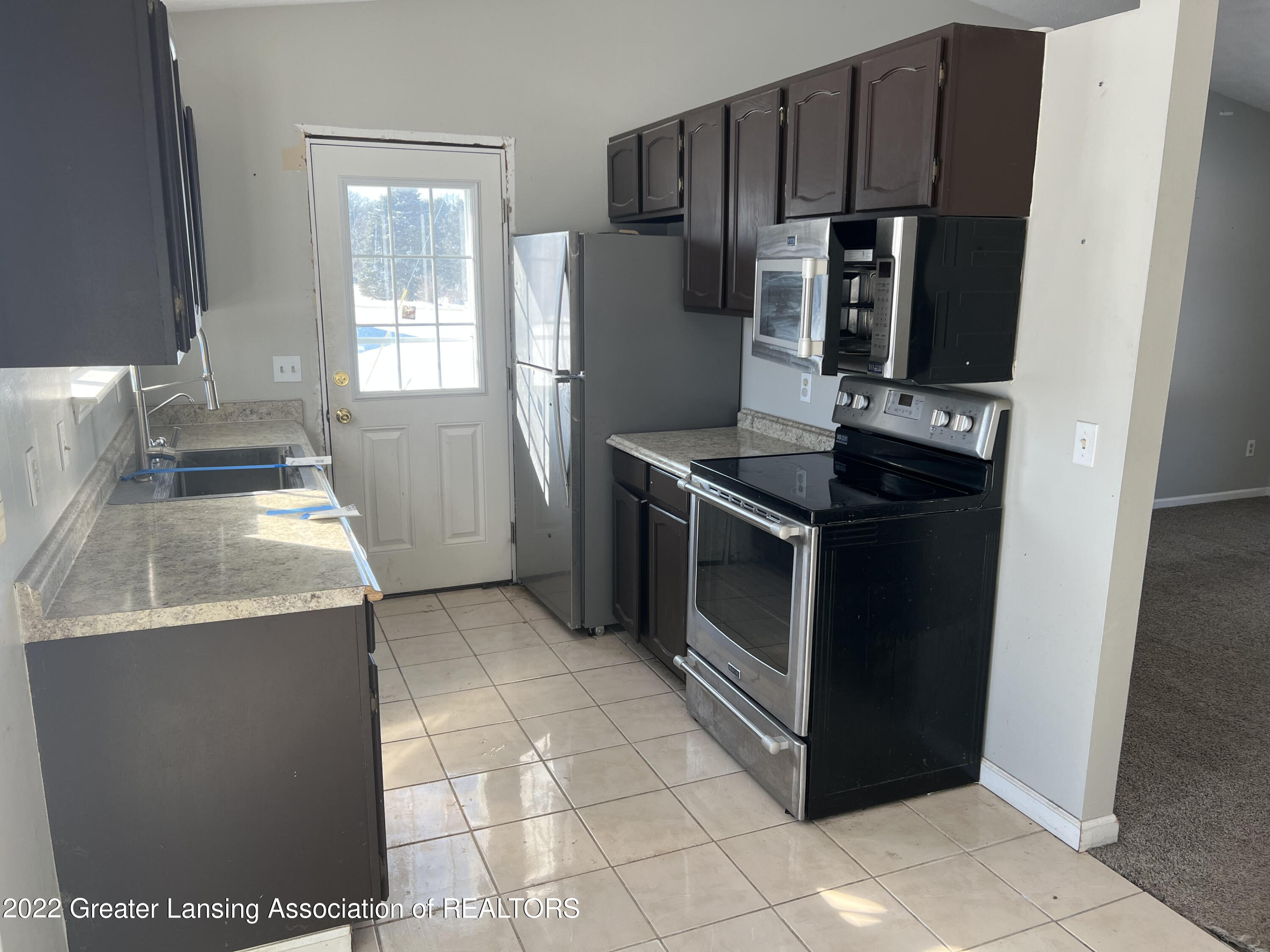 1301 South Michigan Road Eaton Rapids, MI 48827 - Photo 9 of 20 Kitchen 2