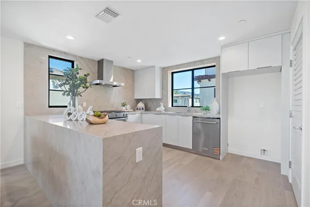 $995,000 | 200 South 2nd Avenue, Unit A, Arcadia, CA 91006