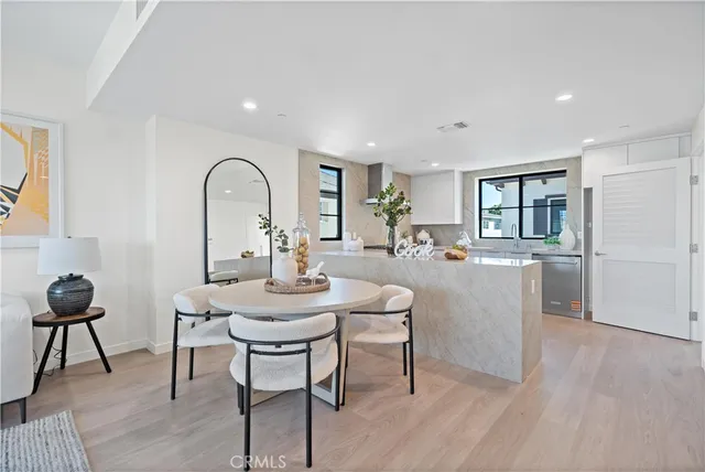 $995,000 | 200 South 2nd Avenue, Unit A, Arcadia, CA 91006