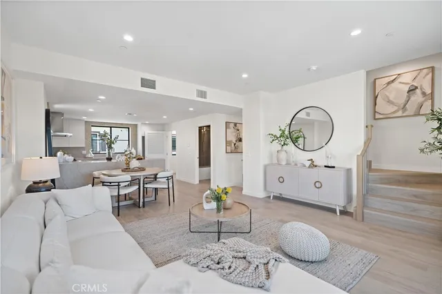 $995,000 | 200 South 2nd Avenue, Unit A, Arcadia, CA 91006
