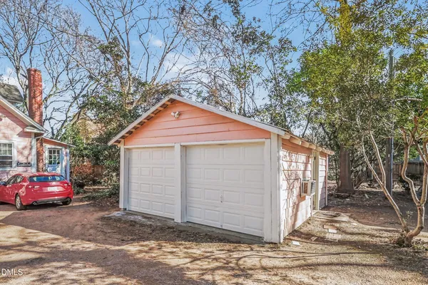 $7,000,000 | 213-223 McCauley Street, Chapel Hill, NC 27516
