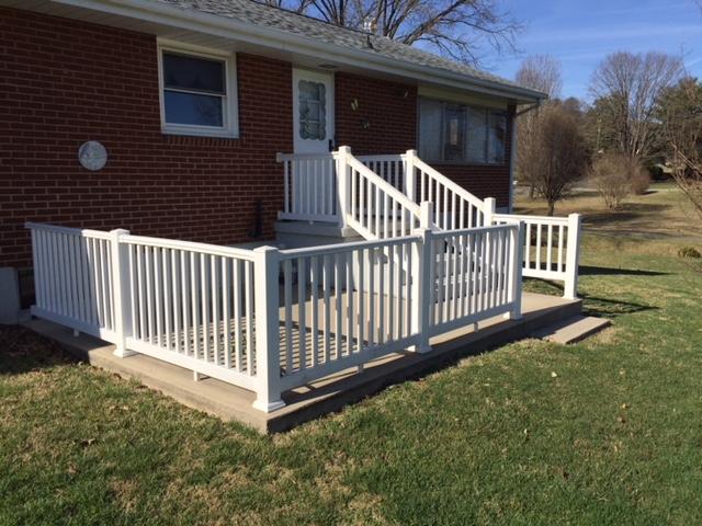 6825 Dallas Road Roanoke, VA 24019 - Photo 2 of 21 6825 Fenced Patio