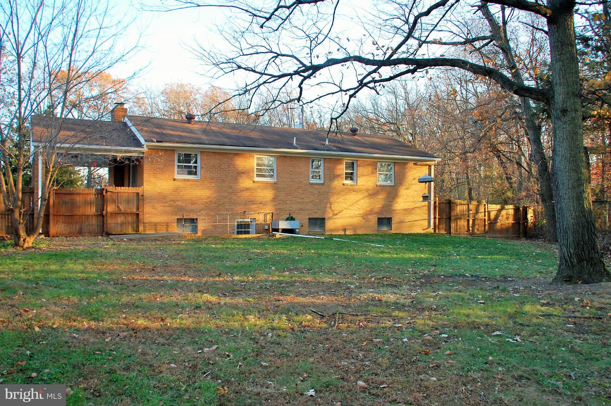 5508 Spruce Drive Clinton, MD 20735 - Photo 18 of 18 a front view of house with yard