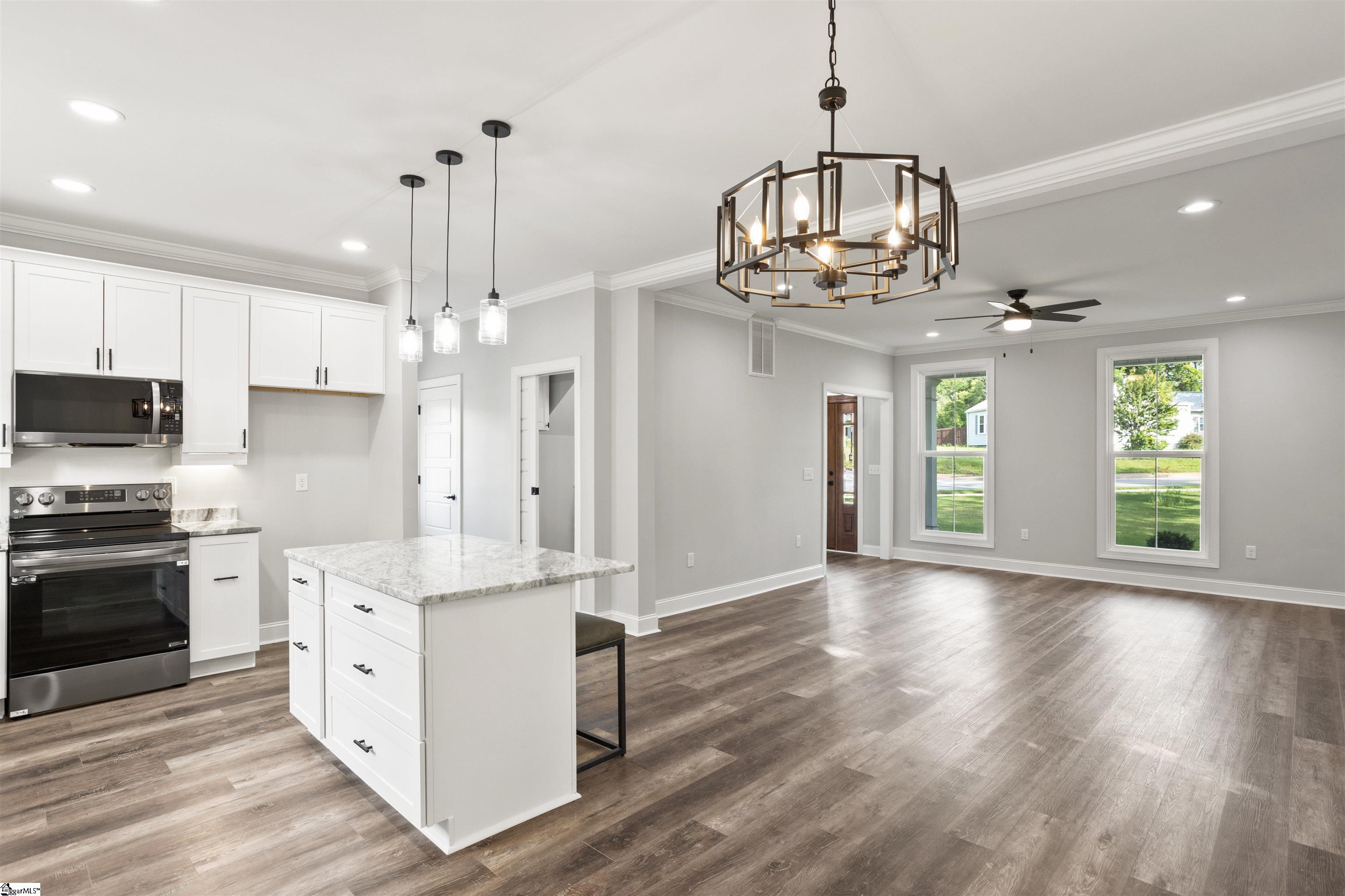 401 Old Augusta Road Greenville, SC 29605 - Photo 8 of 17