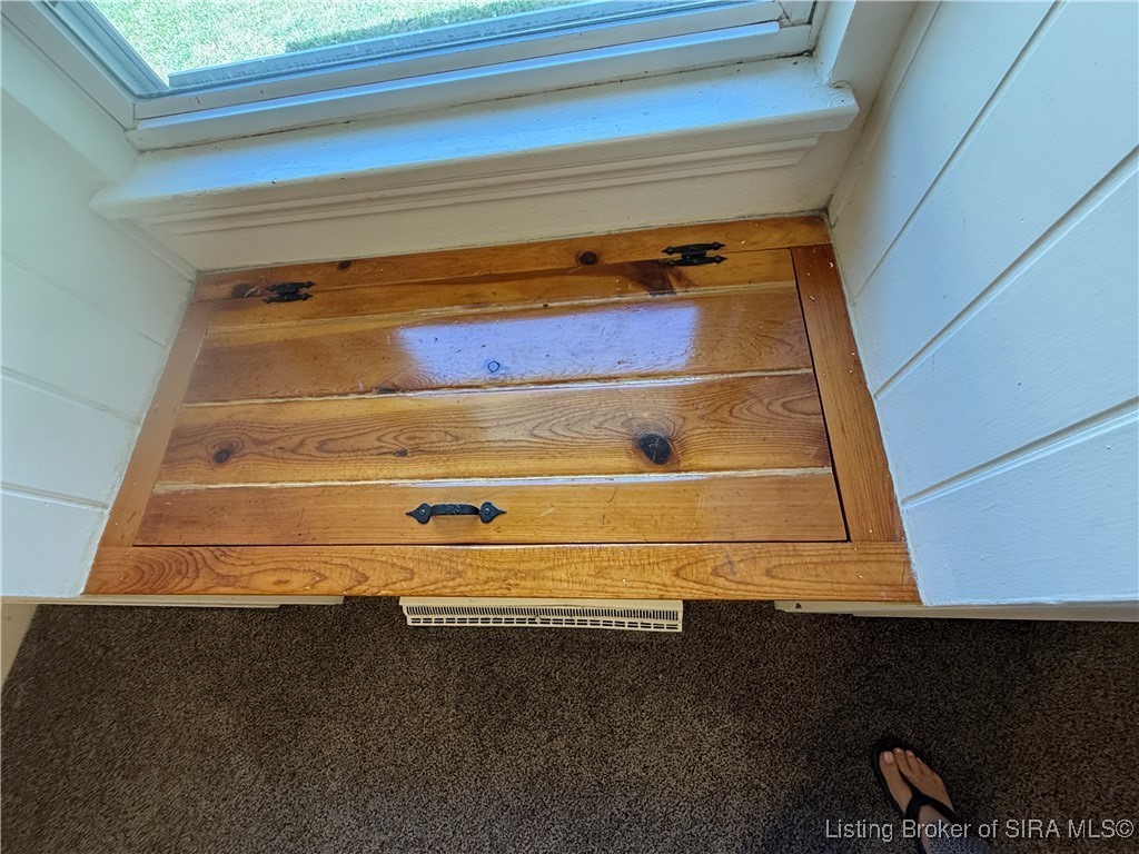 1245 Slate Run Road New Albany, IN 47150 - Photo 11 of 34 Window seat