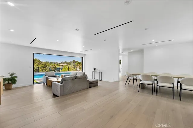 $12,900 | 17072 Oak View Drive, Encino, CA 91436